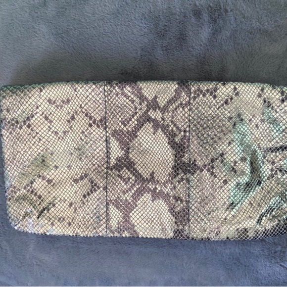 NWOT Coach Limited Edition Metallic Snakeskin Clutch - Picture 4 of 10